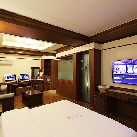 Bucheon Sr Hotel Екстериор снимка