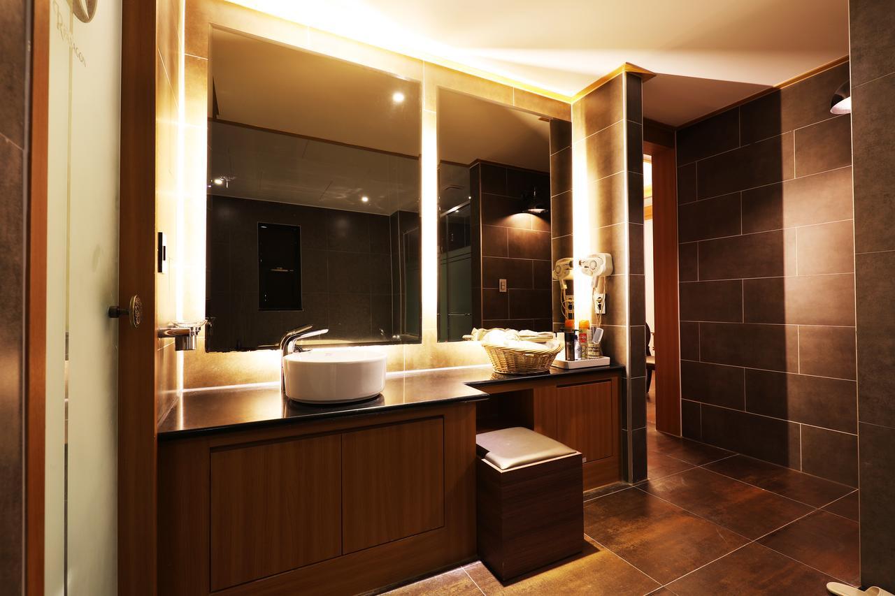 Bucheon Sr Hotel Екстериор снимка