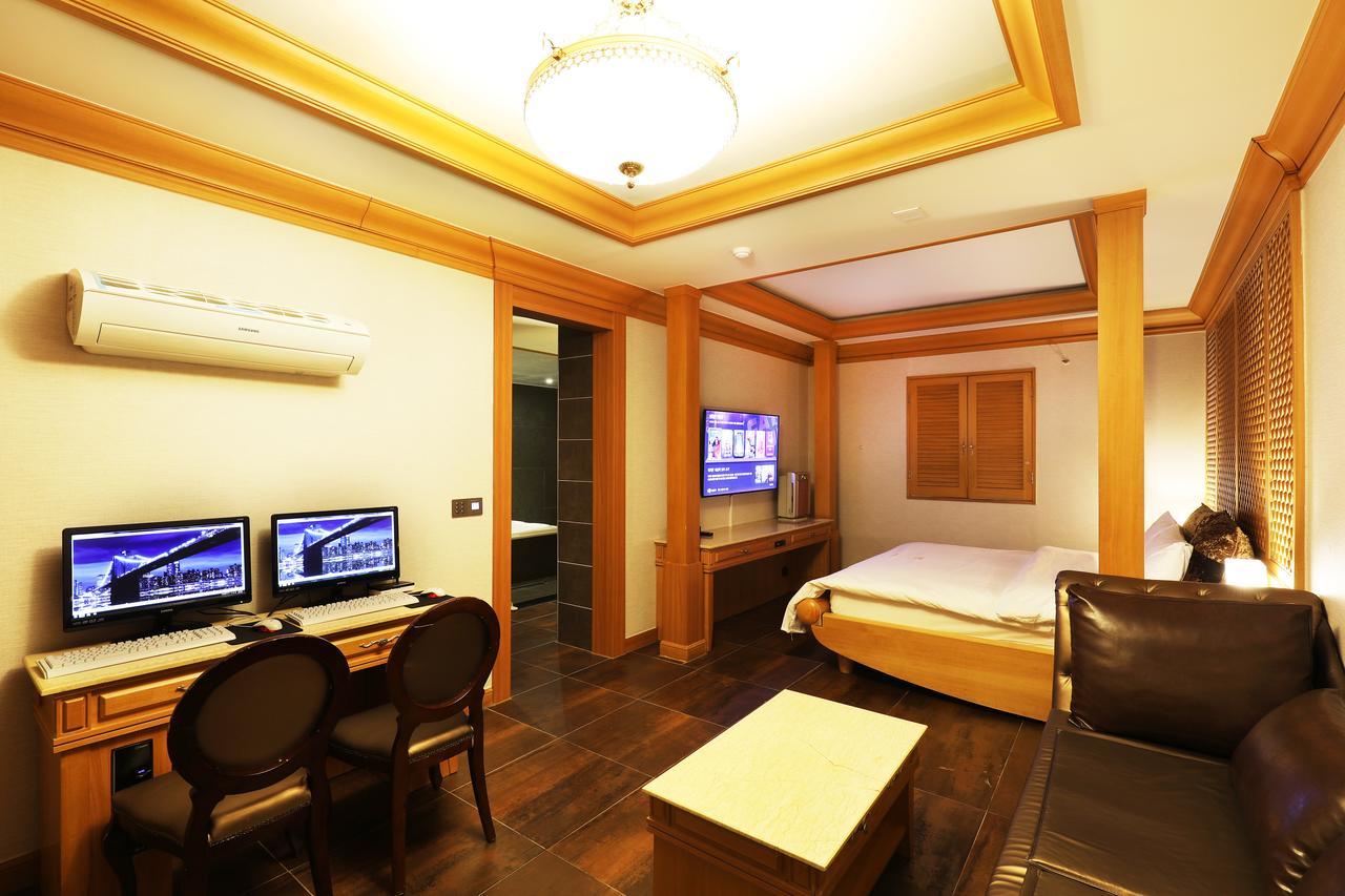 Bucheon Sr Hotel Екстериор снимка
