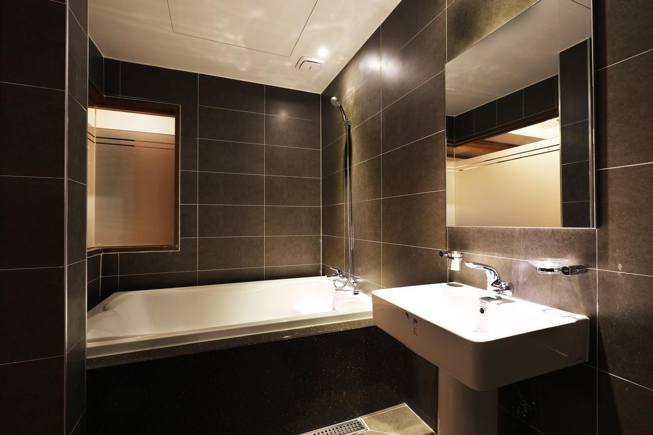 Bucheon Sr Hotel Екстериор снимка
